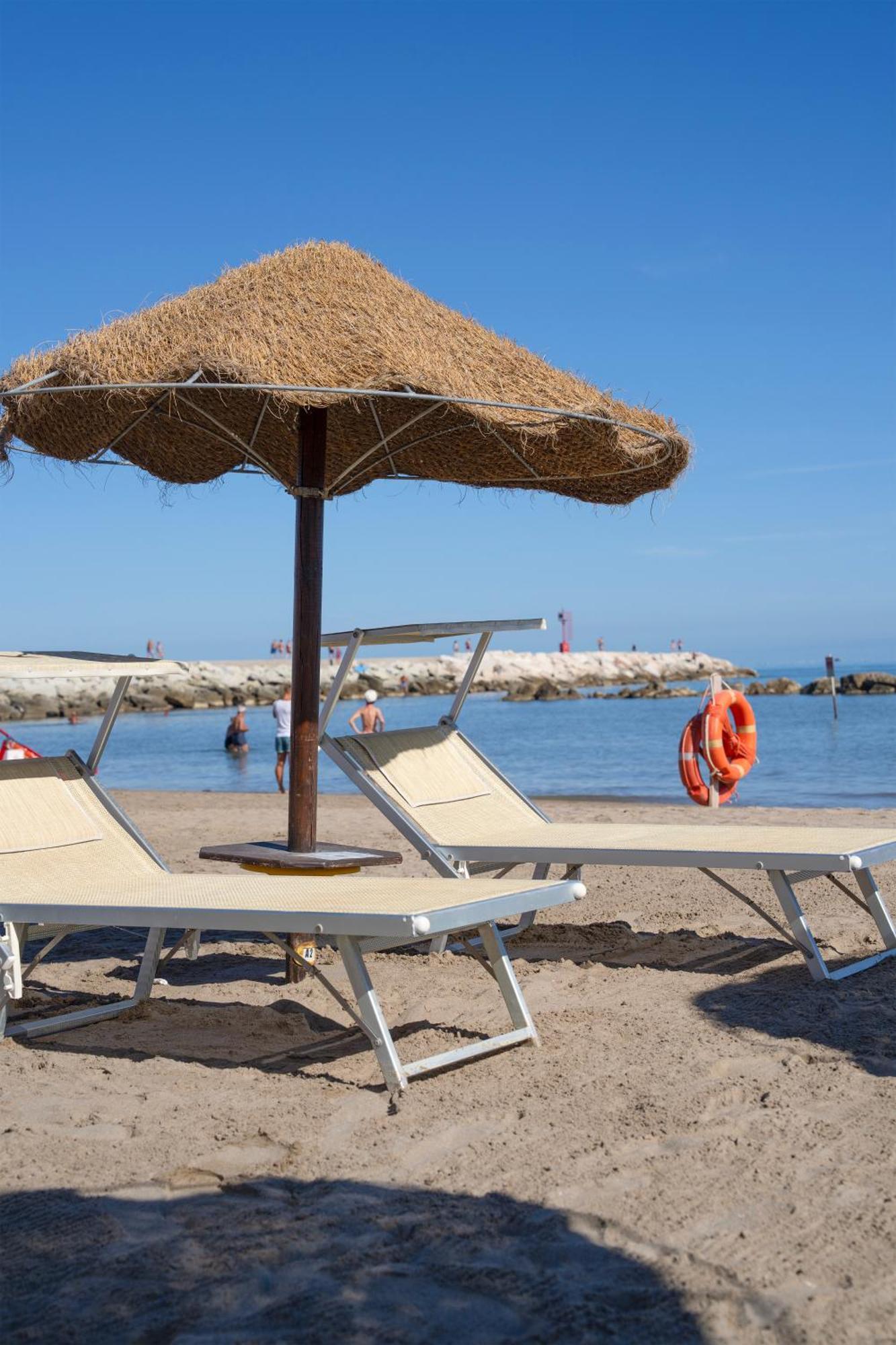 Hotel Rex Gabicce Mare Eksteriør billede